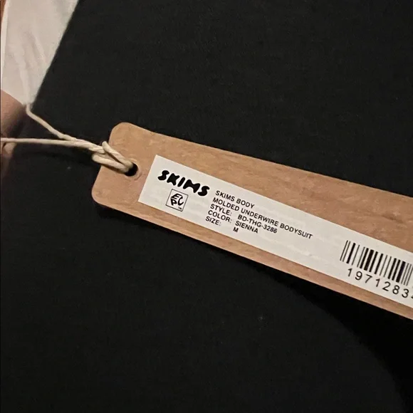 SKIMS Tan Bodysuit - Picture 3 of 3